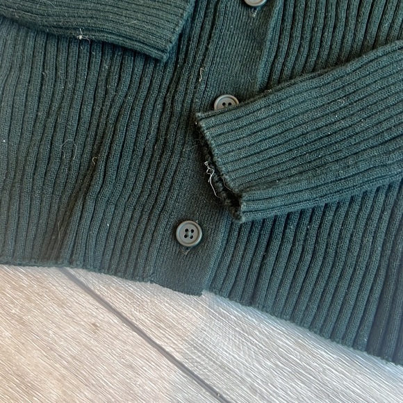 BRANDY Melville Bridget hunter green button up ribbed top size small - Picture 5 of 6